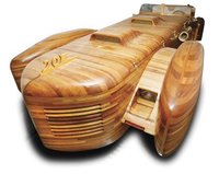 Un Cadillac de madera con dos motores V8