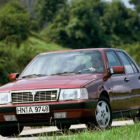 Lancia Thema 8.32, la auténtica berlina de motor Ferrari no es el Giulia
