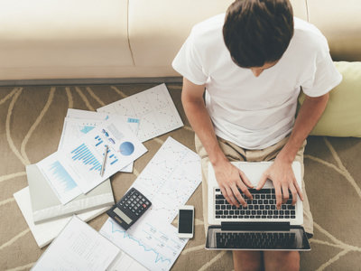 ¿Es más fácil o más difícil presentar la declaración este año? Tres autónomos nos cuentan su experiencia