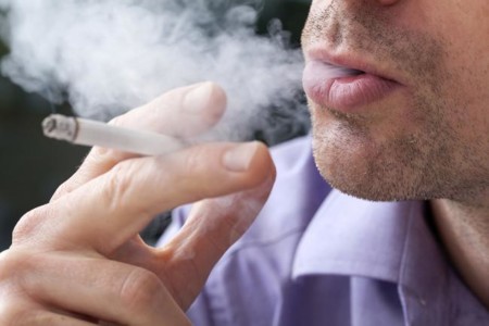 Fumar es también una forma de introducir bacterias al organismo