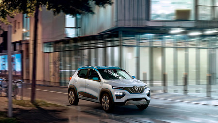 Renault lanza sobre París una ofensiva de coches híbridos y eléctricos: Mégane, Clio, Captur y K-ZE