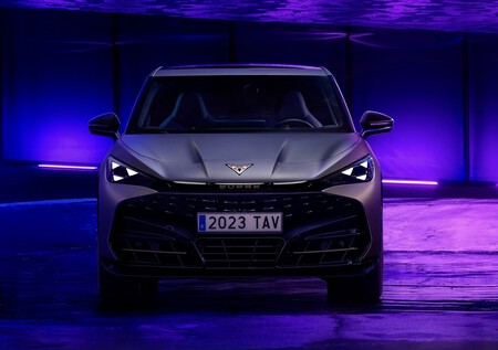 CUPRA Tavascan 4