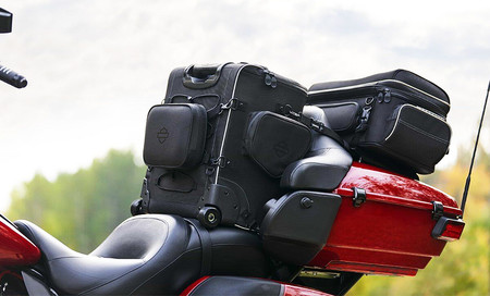 Harley-Davidson lanza la gama de maletas para moto Onyx: hechas con materiales premium, impermeables y con protección solar