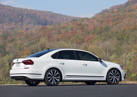 Volkswagen Passat Gt Concept 2016 1024 05