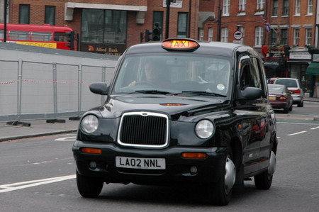 Del emblemático taxi de Londres a la evolución eléctrica