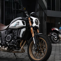 CFMoto 700CL-X Heritage: la nueva scrambler china para el carnet A2 tiene 74 CV, por 7.195 euros