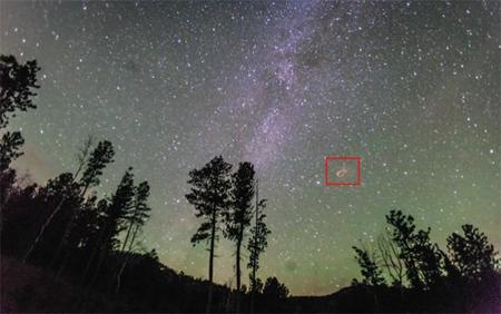 Esto es lo que podrías descubrir mientras fotografías la Vía Láctea para un timelapse