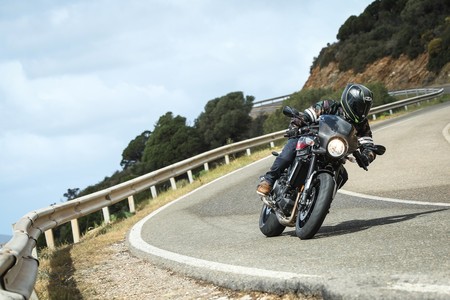 Yamaha Xsr900 Abarth 2017 014