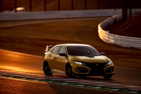 ¡Suma y sigue! El Honda Civic Type R suma otro récord y se convierte en el coche de tracción delantera más rápido de Suzuka
