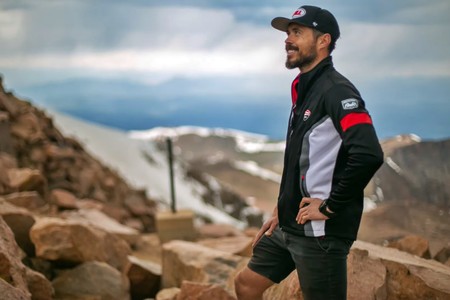 Ducati rinde homenaje a Carlin Dunne tras su muerte con cinco vídeos sobre su última carrera en Pikes Peak