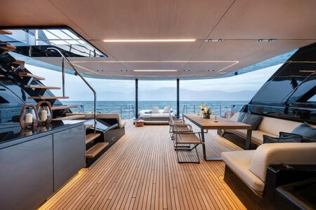 Leo Messi Estrena Nueva Propiedad En Espana Y No Es Una Mansion Es Un Super Yate De Diez Millones De Euros Que Flota Sobre Las Islas Baleares