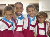 ¿Los uniformes escolares para favorecer la autoridad del profesorado?