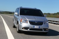 Lancia Voyager 2013