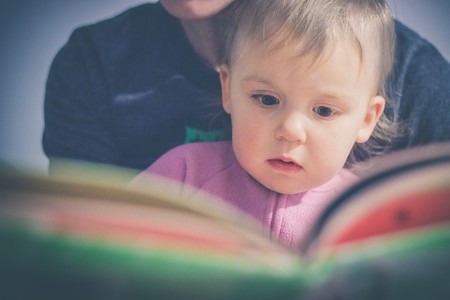 Cinco consejos para sacarle el mayor partido a leerles historias a tus hijos