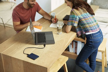 El disco duro portátil Western Digital My Passport de 5 TB preparado para Mac y Time Machine está en Amazon por 111,29 euros