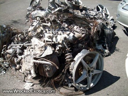 Ferrari 458 Italia ardiendo