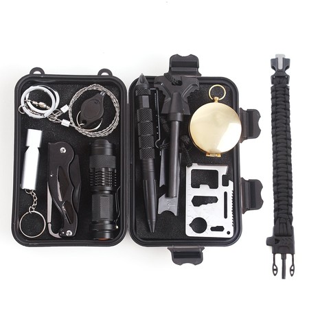 Oferta flash en el kit de supervivencia Unigear 12 en 1: hasta medianoche cuesta 15,29 euros en Amazon