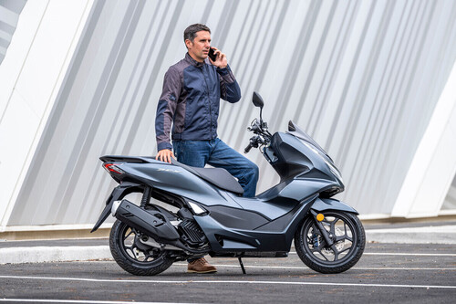 Seis scooters que puedes conducir con la convalidación del carnet B de coche desde los 125 cc hasta los 500 cc