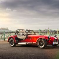 El 310 es una nueva versión del mítico Caterham Seven... otra vez