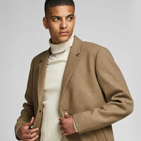 Aprovecha el descuento de hasta el 25 % en prendas de abrigo en Springfield y despídete del frío esta temporada 