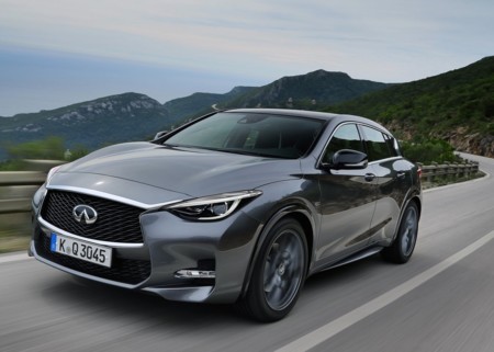 Infiniti Q30