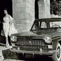 SEAT celebra siete décadas de éxitos con un libro gratuito que recorre su historia a través de sus coches