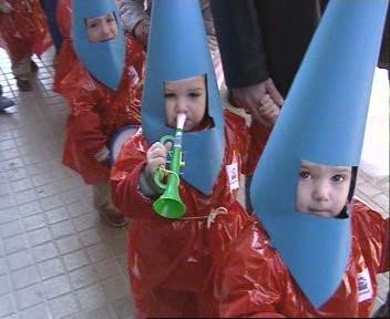 Los niños y la procesión de Semana Santa de Zaragoza