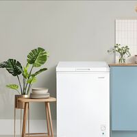 Vivir en un piso pequeño no impide tener un arcón congelador grande (y asequible)