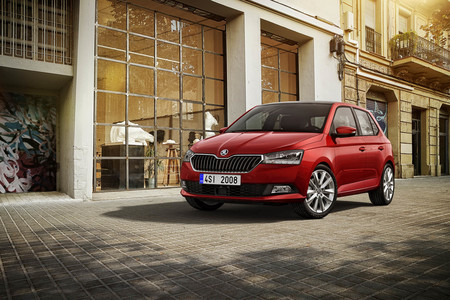 El Škoda Fabia 2019 recibe retoques sutiles: así queda el Ibiza de los checos