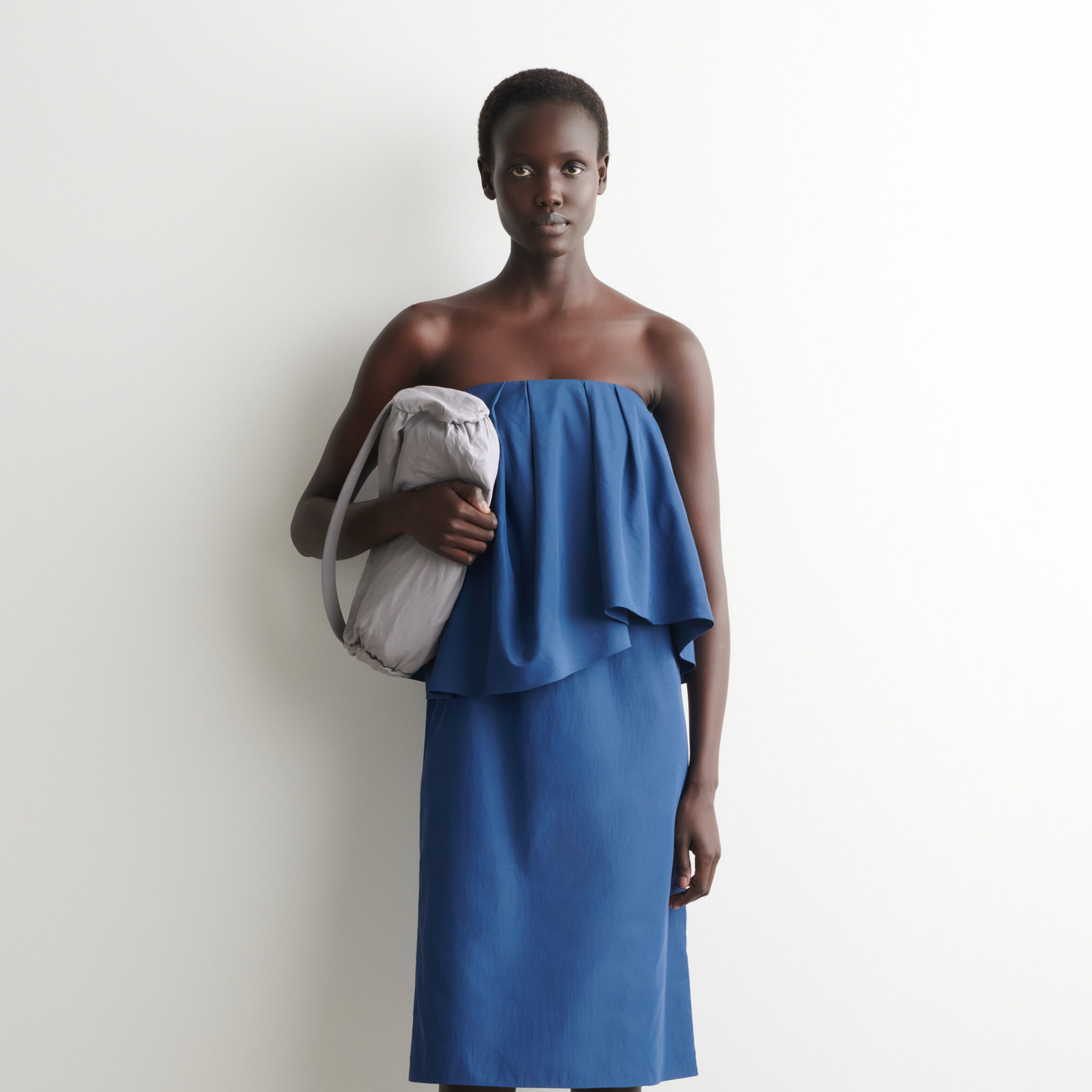 VESTIDO MIDI CON VOLANTE PALABRA DE HONOR