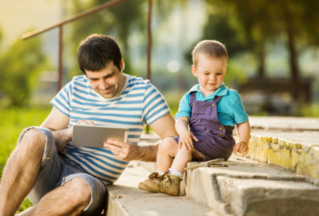 ¿Cuánto tiempo pasas con el teléfono y sin tus hijos?