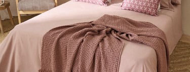 No es solo para dormir: la nueva moda que reemplaza al edredón y hace que tu cama decore toda la habitación 