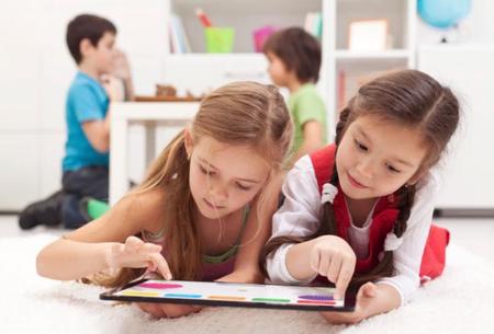 ¿Cómo es la escuela que nuestros hijos necesitan? Son nativos digitales. Hacen falta cambios ya