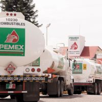 ¿Más cara o barata la gasolina? ¿Por qué sube el precio de la verificación vehicular en el DF?