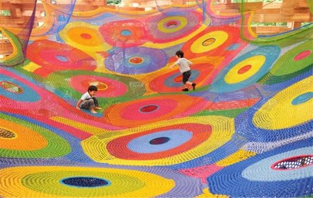 Las esculturas escalables de ganchillo de Toshiko Horiuchi