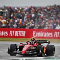 ¡Histórico! Carlos Sainz aprovecha la lluvia para ser el segundo español en hacer una pole position en F1