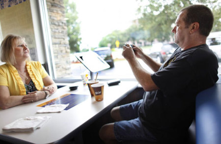 Comer en McDonalds mientras disfrutas gratis de un iPad