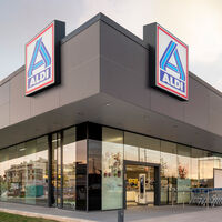 El sábado 8 de agosto llegan a Aldi las zapatillas tipo Skechers para uso diario por menos de 12 euros 