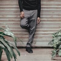 El pequeño comercio, baja la persiana y sale a la calle