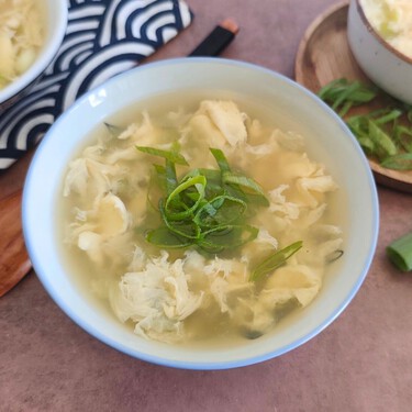 Kakitamajiru: receta fácil de la sopa de huevo japonesa con dashi 