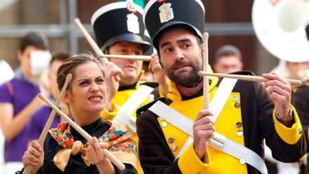 Antena 3 se lo piensa mejor y cambia 'Allí abajo' al martes