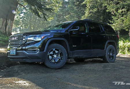 GMC Acadia All Terrain, a prueba: Esta nueva versión con modo 4x4 te puede llevar a donde quieras, con tu familia
