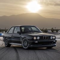 Este BMW M3 E30 de Redux es un restomod al estilo de los Porsche 911 de Singer, con hasta 393 CV