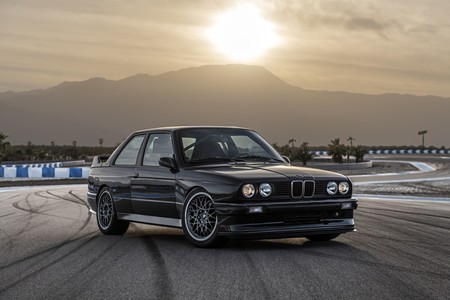 Este BMW M3 E30 de Redux es un restomod al estilo de los Porsche 911 de Singer, con hasta 393 CV