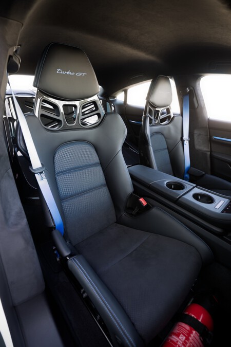 Porsche Taycan Turbo GT interior