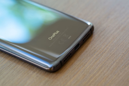 OnePlus 7, con 8GB de RAM y 256GB de almacenamiento, al mejor precio en AliExpress: 399 euros y envío gratis