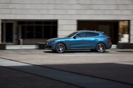 Maserati Levante Hybrid 34