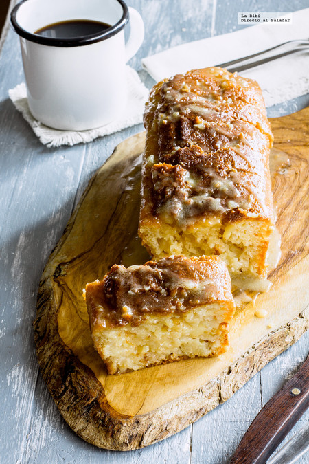 Pastel esponjoso de piña. Receta para el Día del niño