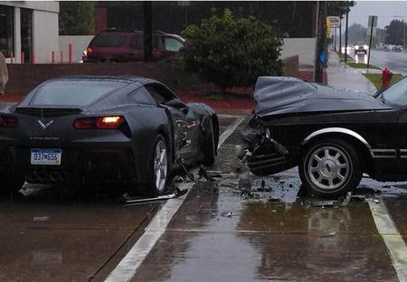 ¡Otro Chevrolet Corvette C7 Stingray es chocado!
