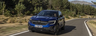 Probamos el Renault Austral híbrido: un SUV con un interior que tiene argumentos para destronar al Hyundai Tucson